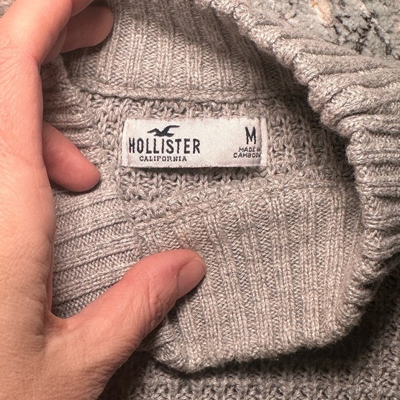 Hollister Gray Chunky Knit Cropped Sweater - Size M - Picture 3 of 5